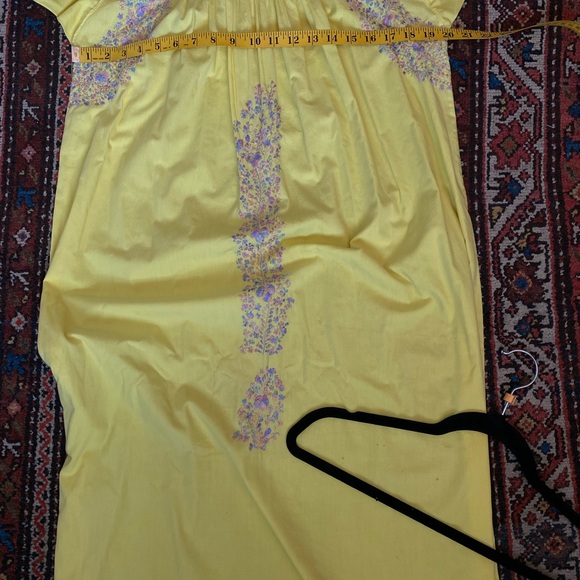 Vtg Mexican Oaxaca Embroidered Pastel Maxi Kaftan Yellow Dress - Picture 10 of 12